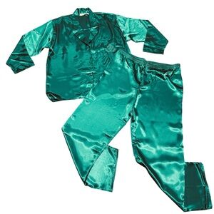Vintage Victoria's Secret Emerald Green Satin Long Sleeve and Pants Pajama Set L